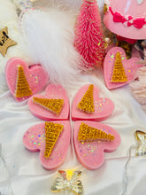 Load image into Gallery viewer, Spun Sugar Flurries 'Heart Slab'