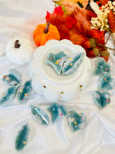 Load image into Gallery viewer, Winter Woods 'Leaves'