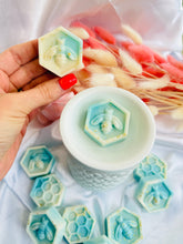 Load image into Gallery viewer, Sea Salt & Vanilla 'Beehives'