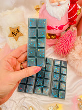Load image into Gallery viewer, Blue Spruce & Mistletoe Snapbar