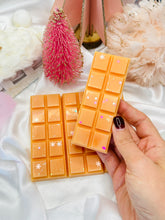 Load image into Gallery viewer, Snowflake Cookie & Citrus Buttercream Snapbar