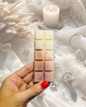 Load image into Gallery viewer, White Linen & Lace Snapbar