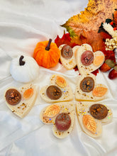 Load image into Gallery viewer, Vanilla Cocoa & Nutmeg 'Heart Slab'