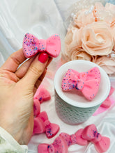 Load image into Gallery viewer, Black Raspberry & Vanilla 'Bows'