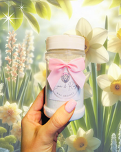 Load image into Gallery viewer, Daffodil & Vanilla Flower Carpet Freshener