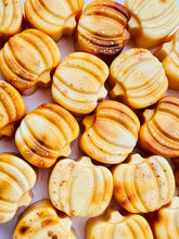 Load image into Gallery viewer, Pumpkin Cream Crumble 'Pumpkins'