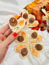 Load image into Gallery viewer, Vanilla Cocoa & Nutmeg 'Heart Slab'