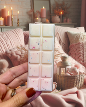 Load image into Gallery viewer, Cosy Cashmere Snapbar