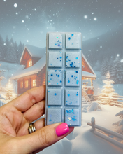 Load image into Gallery viewer, Snowkissed Lodge Snapbar