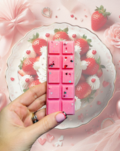 Load image into Gallery viewer, Strawberries & Cream Snapbar