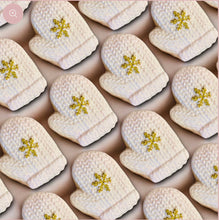 Load image into Gallery viewer, Pink Mitten Bath Bomb