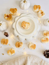 Load image into Gallery viewer, White Pumpkin 'Pumpkins'