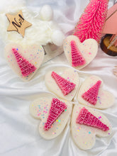 Load image into Gallery viewer, Snowflake Cookie & Frozen Blooms 'Heart Slab'