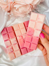 Load image into Gallery viewer, Ruby Pomegranate & Blonde Woods Snapbar