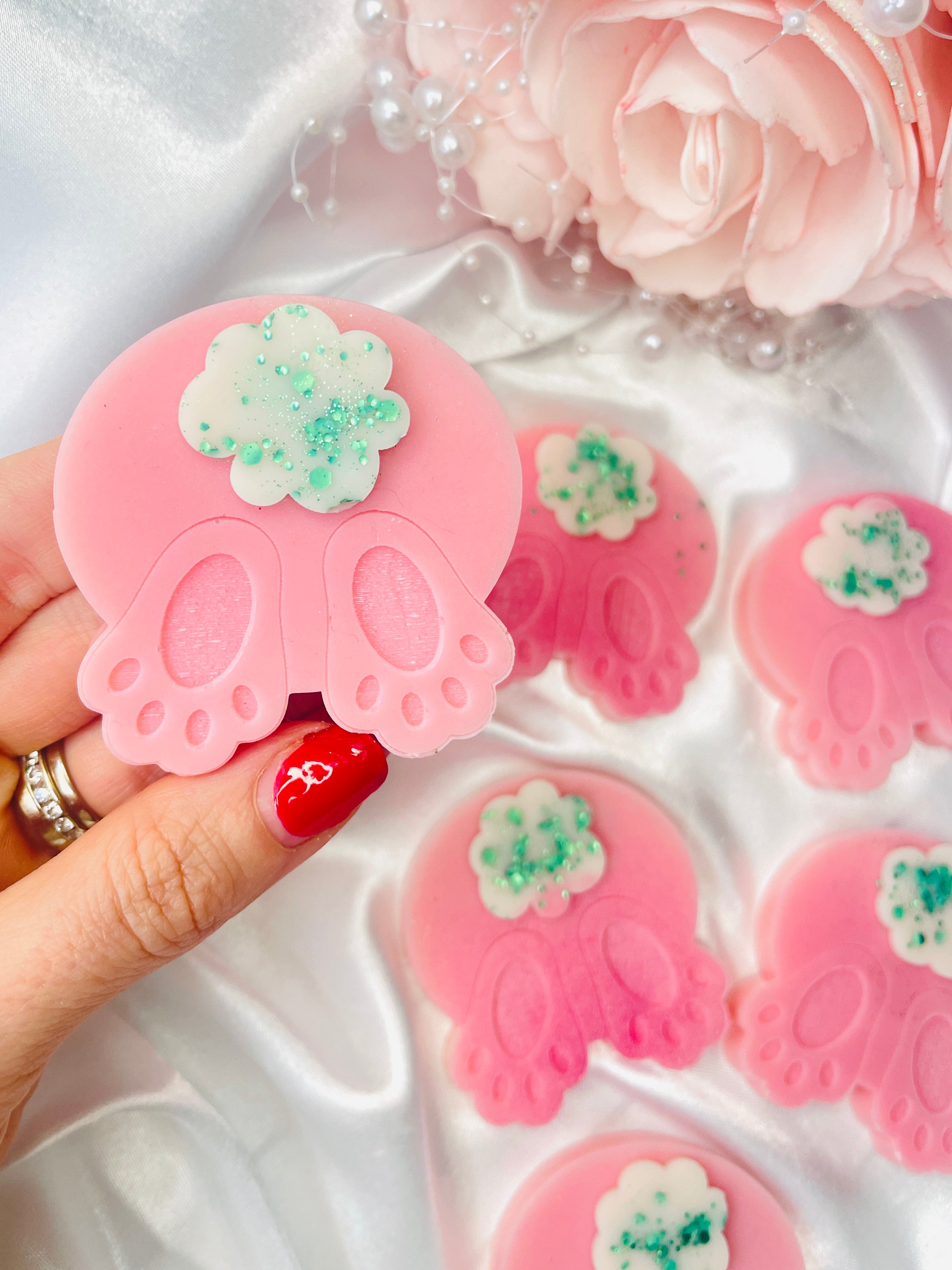 Tulip Buds 'Bunny Tails' Lion and Rose Wax Aromas