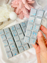 Load image into Gallery viewer, Snowkissed Lodge Snapbar