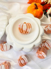 Load image into Gallery viewer, Toffee Nut Latte 'Pumpkins'