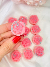 Load image into Gallery viewer, Fluffy Towels Roses