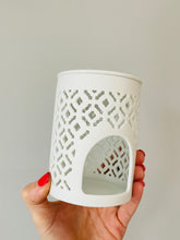 Load image into Gallery viewer, White Lattice Burner