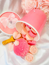 Load image into Gallery viewer, Lion & Rose Pretty Pots (La Vie Est Belle)