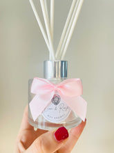 Load image into Gallery viewer, Reed Diffuser *Round*