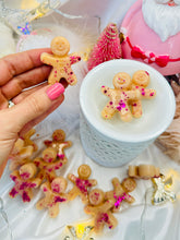 Load image into Gallery viewer, Spun Sugar Flurries &#39;Gingerbread Men&#39;
