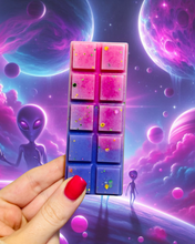 Load image into Gallery viewer, Alien Fantasy Snapbar
