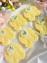 Load image into Gallery viewer, Pineapple Punch &#39;Bunny Tails&#39;
