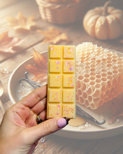 Load image into Gallery viewer, Honey Vanilla Dream Snapbar
