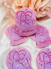 Load image into Gallery viewer, Dreamland 'Mother Globe'
