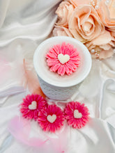 Load image into Gallery viewer, Strawberries &amp; Cream 'Sunflower'
