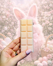 Load image into Gallery viewer, Fluffy Bunny Snapbar
