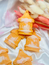 Load image into Gallery viewer, Orange Chiffon Cake 'Carousel'
