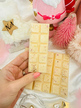 Load image into Gallery viewer, Vanilla Snowflakes Snapbar
