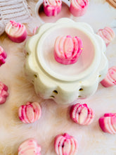 Load image into Gallery viewer, Candied Almond &amp; Vanilla &#39;Pumpkins&#39;
