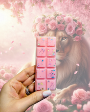 Load image into Gallery viewer, Lioness Bloom Snapbar

