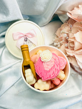 Load image into Gallery viewer, Lion &amp; Rose Pretty Pots (Marshmallow &amp; Pink Lychee)
