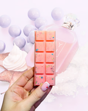 Load image into Gallery viewer, Vanilla Candy Rock Sugar (Kayali) Snapbar
