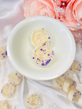 Load image into Gallery viewer, Coconut Milk &amp; Lavender Roses
