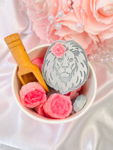 Load image into Gallery viewer, Lion &amp; Rose Pretty Pots (Hotel Of Dreams)
